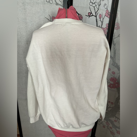 Gildan Sweatshirt, Size L, White, The Devil Wears Prada - Picture 3 of 4